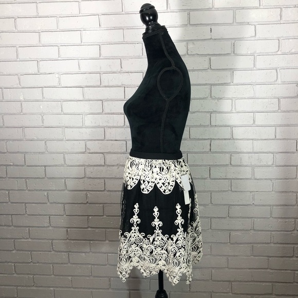 Design Lab Embroidered Black and White Mini Skirt - Picture 5 of 8